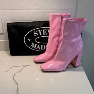 Steve Madden Glossy Pink Patent Block Heel Ankle Boots
